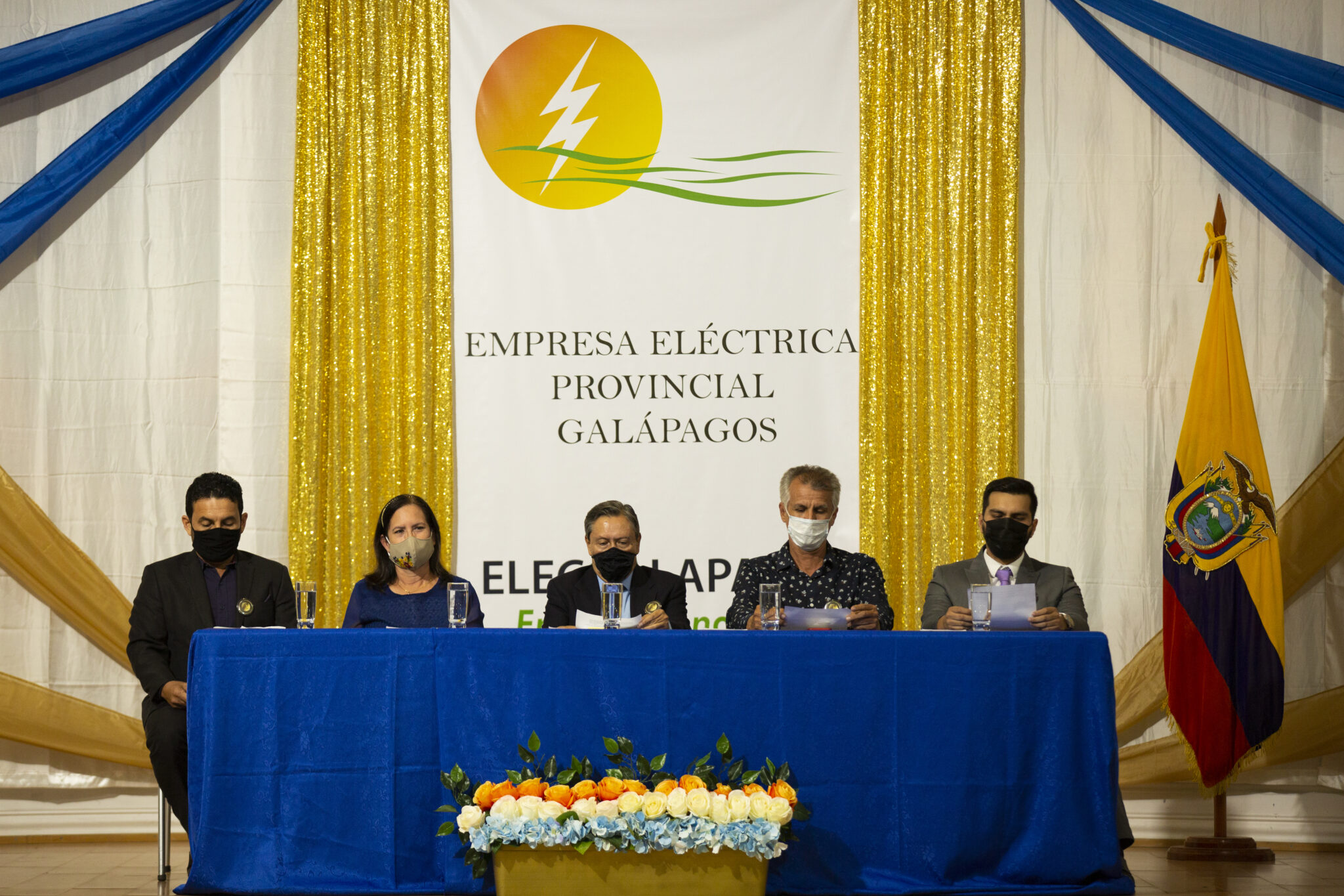 ELECGALAPAGOS S.A. XXIII Años De Vida Institucional - Empresa Eléctrica ...